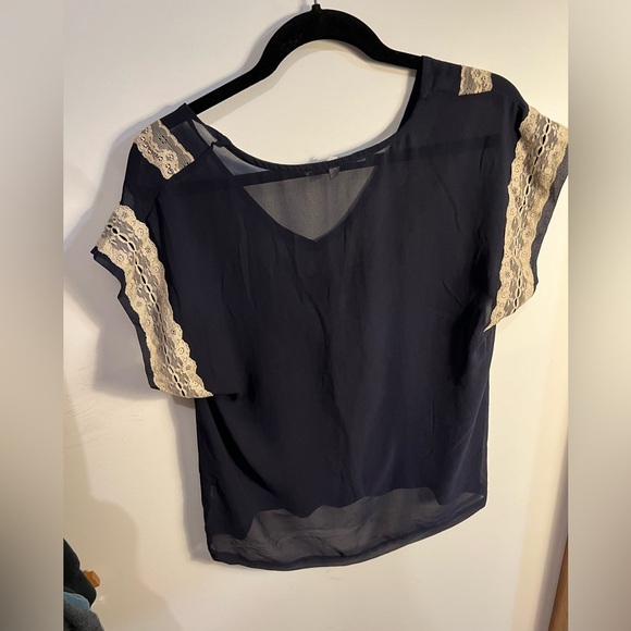 Sheer navy top with lace embroidery - Picture 3 of 7